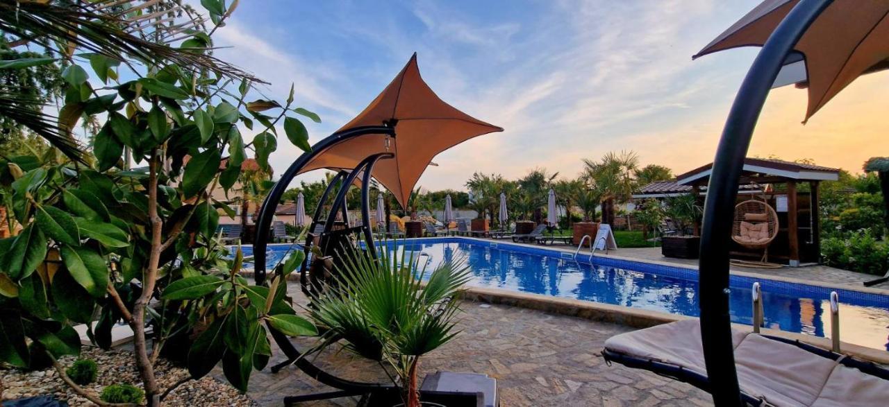 Black Sea Pearl Complex 1 กราเปตส์ ภายนอก รูปภาพ